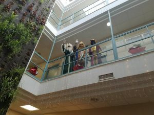 Los Reyes Magos visitan a los mayores de FUNDOMAR