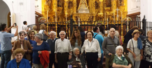 Los mayores de Fundomar visitan la Aldea del Rocío
